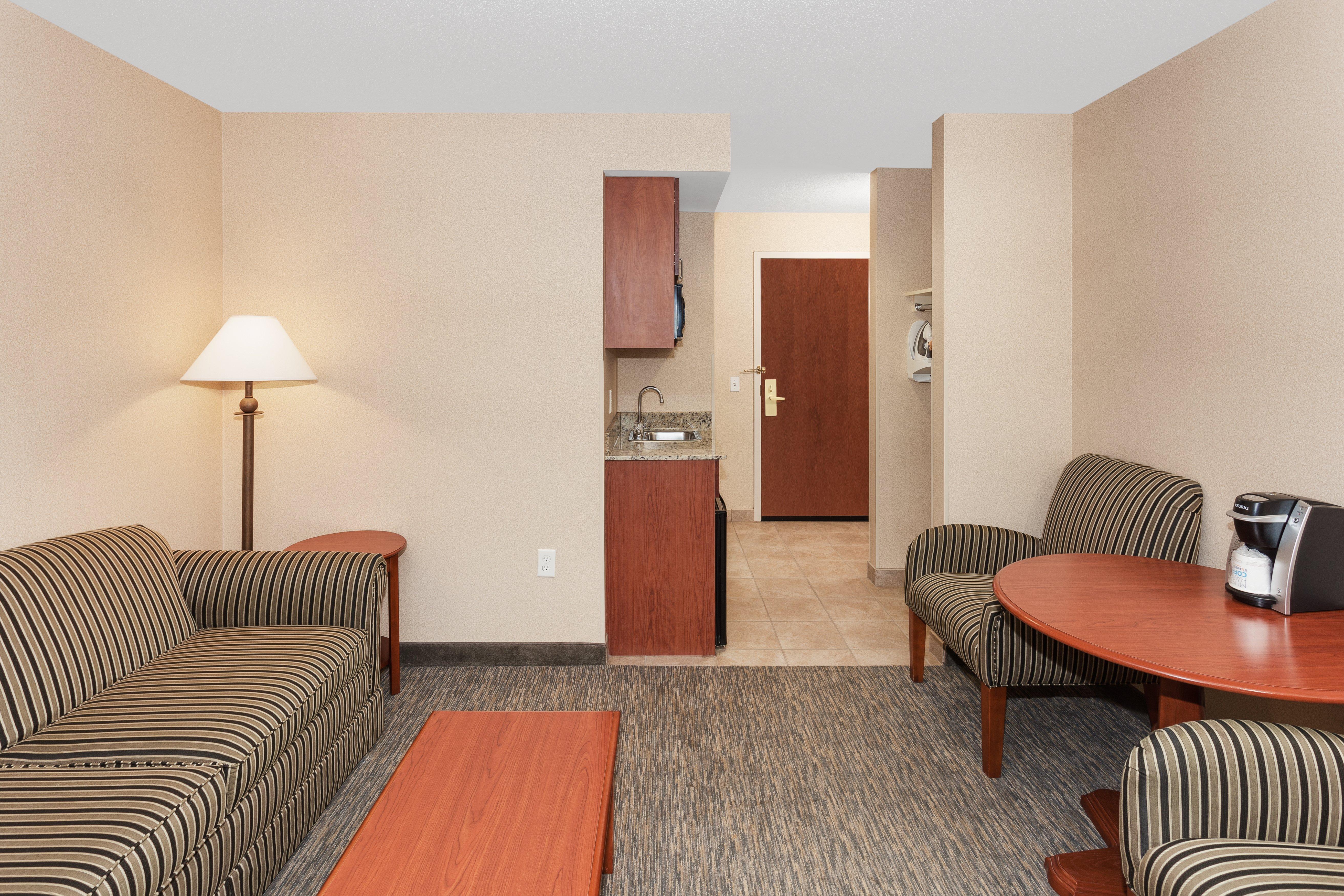 Holiday Inn Express & Suites Tilton By Ihg מראה חיצוני תמונה