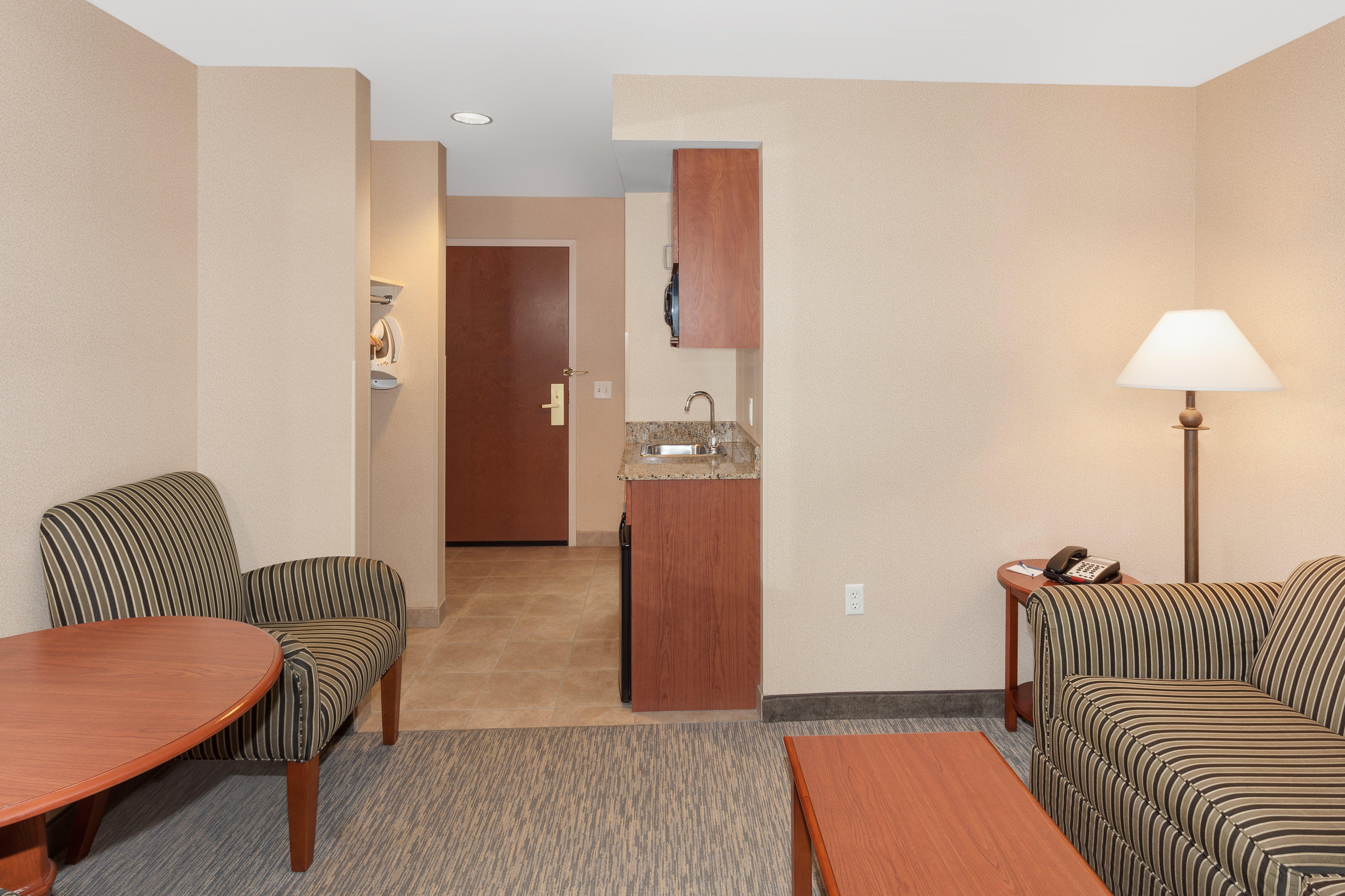 Holiday Inn Express & Suites Tilton By Ihg מראה חיצוני תמונה